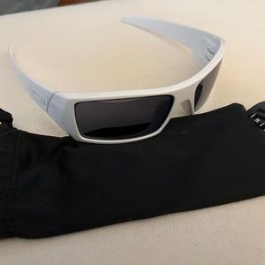 White Gascan Oakley sunglasses